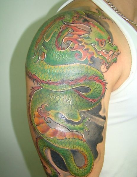 Татуировка очень добродушного дракона