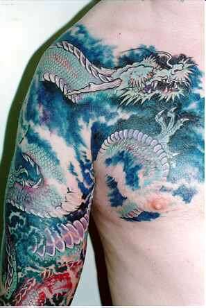 Защитная татуировка с драконом