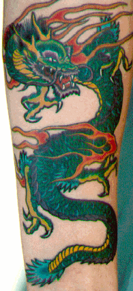Татуировка с зелёным восточным драконом