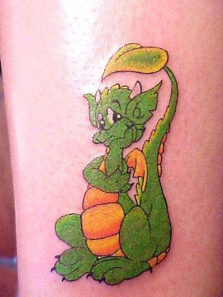 Татуировка с драконовым детёнышем