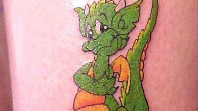 Татуировка с драконовым детёнышем